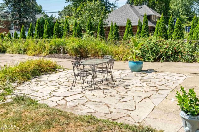1319 Balfour Street, Grosse Pointe Park, MI 48230
