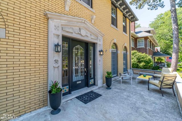 1319 Balfour Street, Grosse Pointe Park, MI 48230