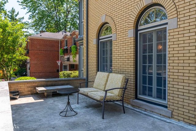 1319 Balfour Street, Grosse Pointe Park, MI 48230