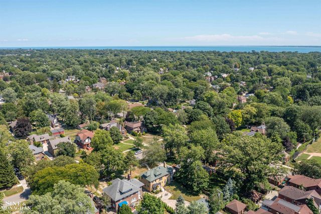 1319 Balfour Street, Grosse Pointe Park, MI 48230