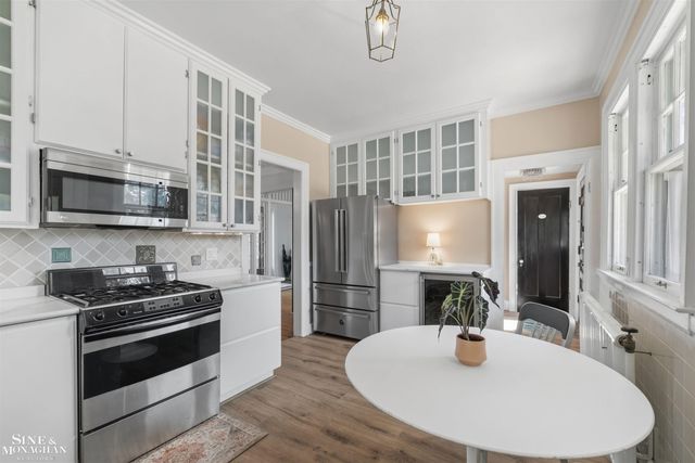 1319 Balfour Street, Grosse Pointe Park, MI 48230