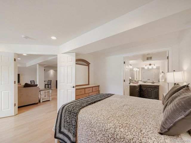 9962 S Clyde Pl, Littleton, CO 80129
