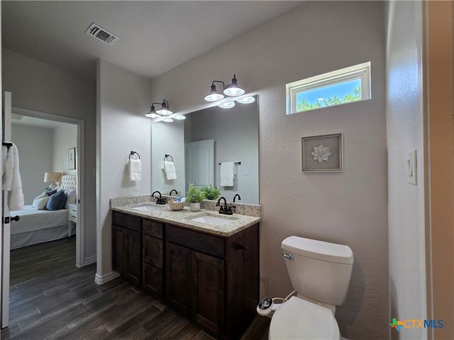563 Irene Drive, Canyon Lake, TX 78133