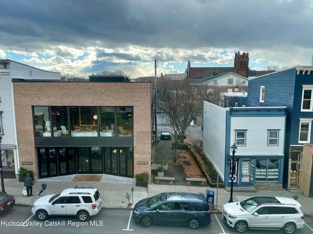 426 Warren Street 3, Hudson, NY 12534