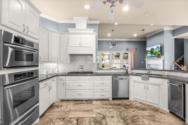 102 Blue Sage Court, Weatherford, TX 76087