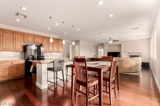 8621 Rhonda Blake Avenue, Las Vegas, NV 89143