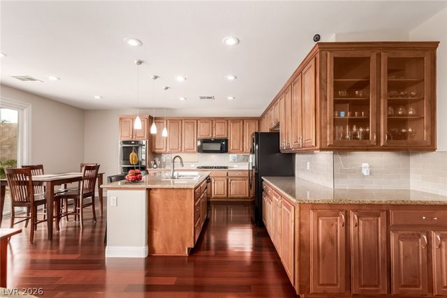 8621 Rhonda Blake Avenue, Las Vegas, NV 89143