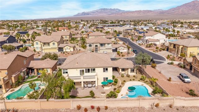 8621 Rhonda Blake Avenue, Las Vegas, NV 89143