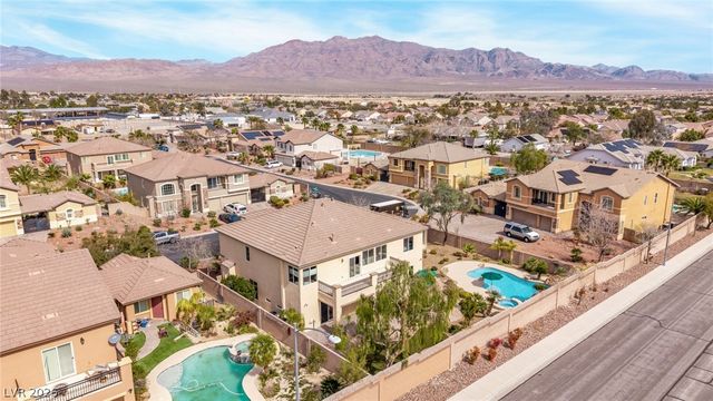 8621 Rhonda Blake Avenue, Las Vegas, NV 89143