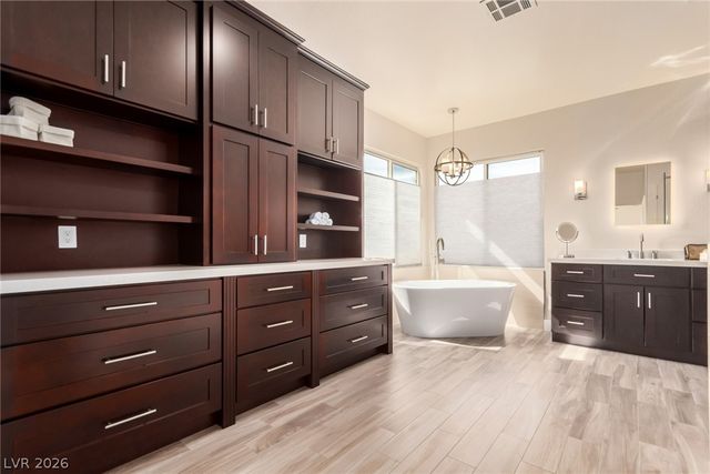 8621 Rhonda Blake Avenue, Las Vegas, NV 89143