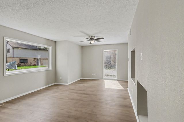 17815 S Cypress Villas Drive, Spring, TX 77379