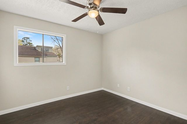 17815 S Cypress Villas Drive, Spring, TX 77379