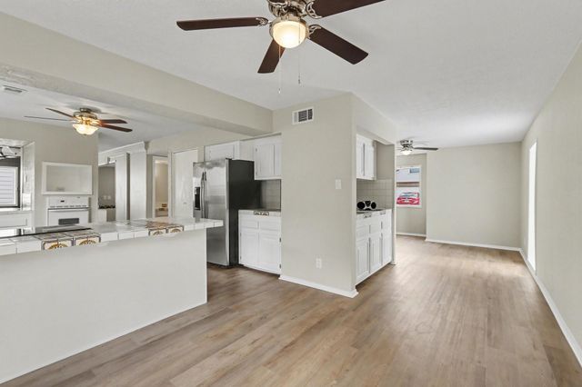 17815 S Cypress Villas Drive, Spring, TX 77379