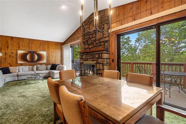 17 Devizis Drive, Bella Vista, AR 72714