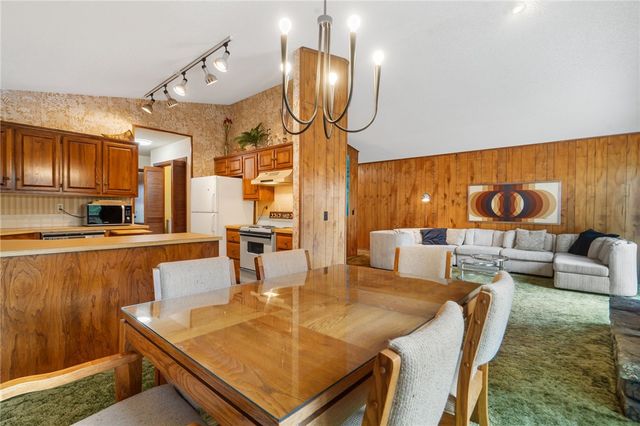 17 Devizis Drive, Bella Vista, AR 72714