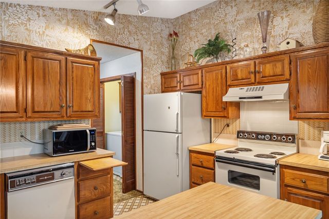 17 Devizis Drive, Bella Vista, AR 72714