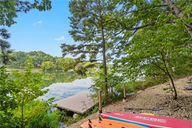 17 Devizis Drive, Bella Vista, AR 72714