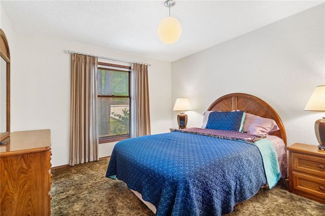 17 Devizis Drive, Bella Vista, AR 72714