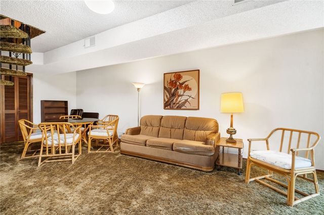 17 Devizis Drive, Bella Vista, AR 72714