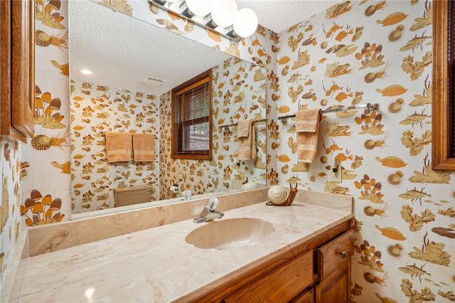 17 Devizis Drive, Bella Vista, AR 72714