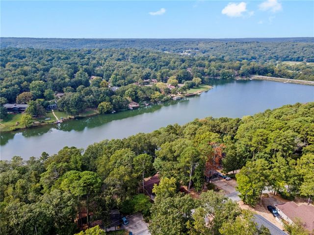 17 Devizis Drive, Bella Vista, AR 72714