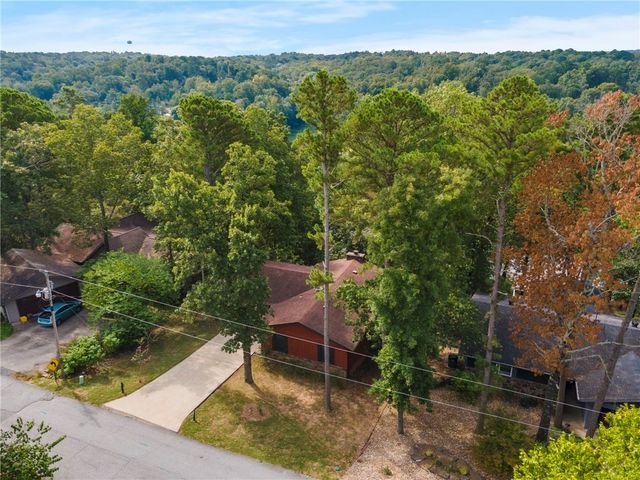 17 Devizis Drive, Bella Vista, AR 72714