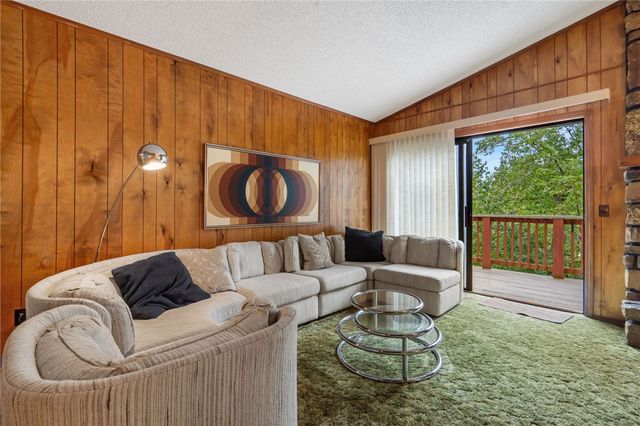 17 Devizis Drive, Bella Vista, AR 72714