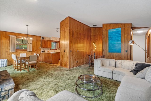 17 Devizis Drive, Bella Vista, AR 72714