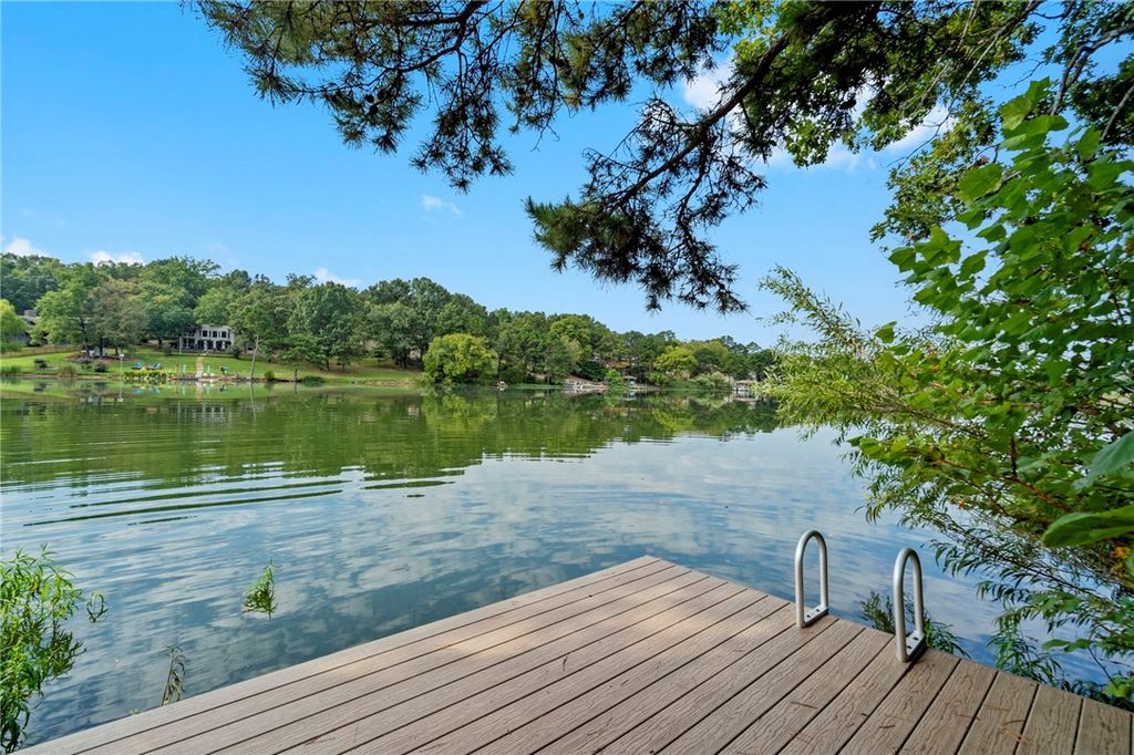 17 Devizis Drive, Bella Vista, AR 72714