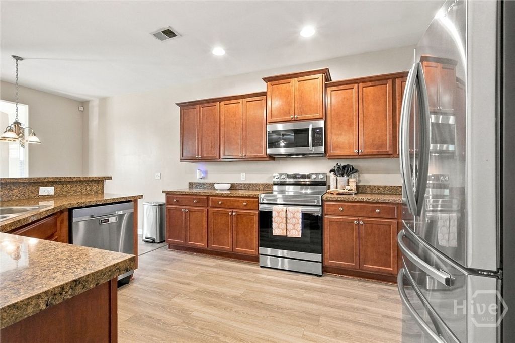 Image 6 of property listing at 508 Amsonia Circle, Guyton, GA 31312