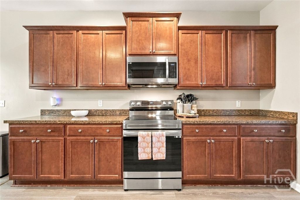 Image 7 of property listing at 508 Amsonia Circle, Guyton, GA 31312