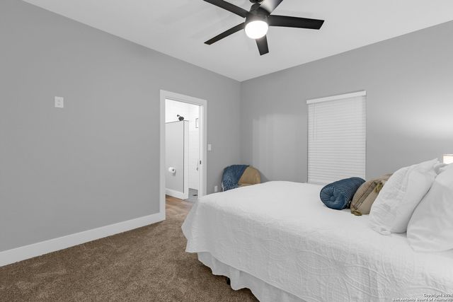 540 River Run Apt 213, New Braunfels, TX 78132