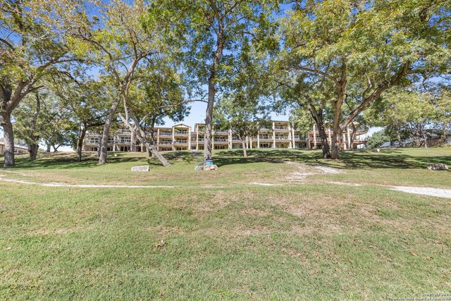 540 River Run Apt 213, New Braunfels, TX 78132