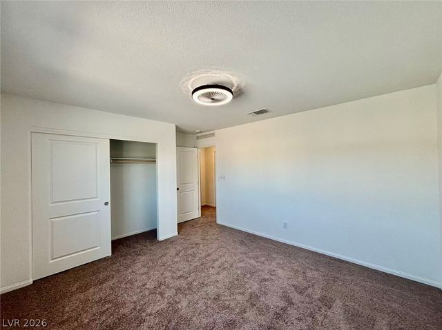 6068 Swift Lariat Street, Las Vegas, NV 89113