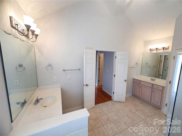 7700 Sedgebrook Drive E, Stanley, NC 28164