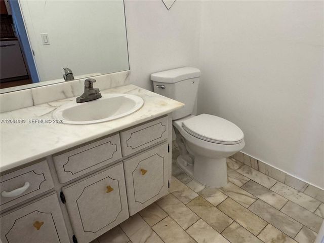 2600 NE 135th St 4J-A, North Miami, FL 33181