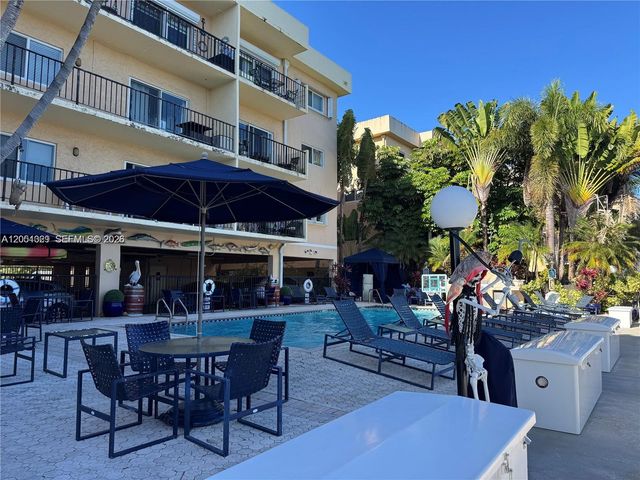2600 NE 135th St 4J-A, North Miami, FL 33181