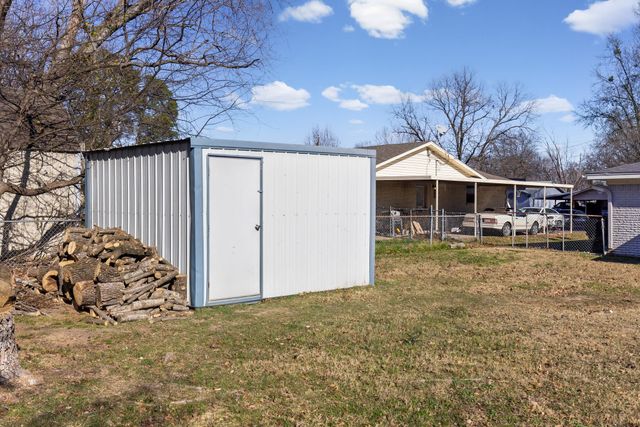 1117 Bowie Street, Sulphur Springs, TX 75482