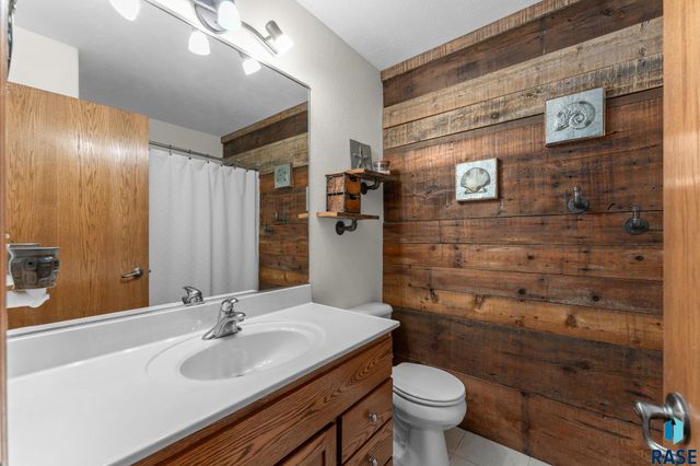 5216 S Arden Ave Avenue, Sioux Falls, SD 57108