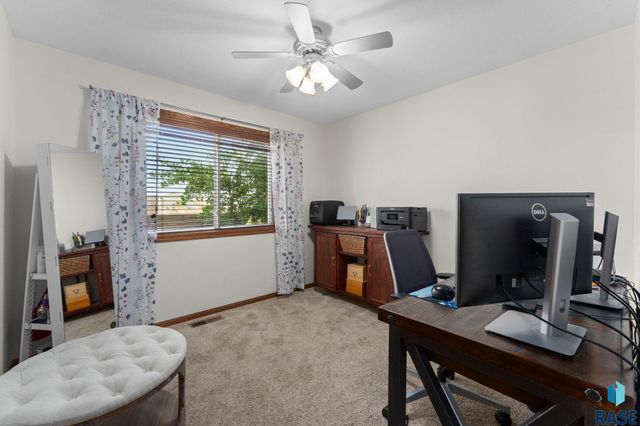 5216 S Arden Ave Avenue, Sioux Falls, SD 57108