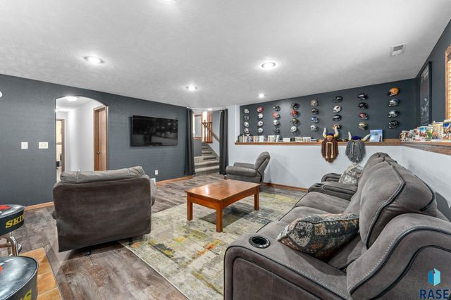 5216 S Arden Ave Avenue, Sioux Falls, SD 57108