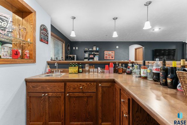 5216 S Arden Ave Avenue, Sioux Falls, SD 57108