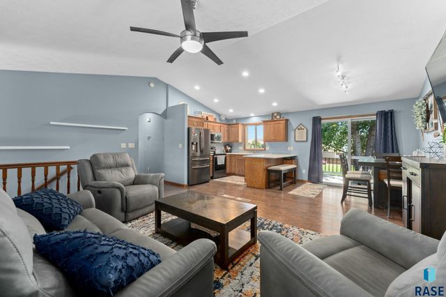 5216 S Arden Ave Avenue, Sioux Falls, SD 57108