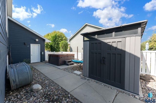 5216 S Arden Ave Avenue, Sioux Falls, SD 57108