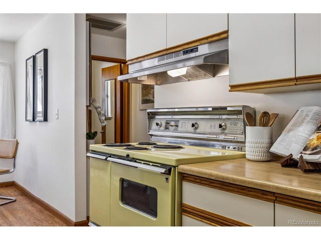 1578 S Jasmine St, Denver, CO 80224