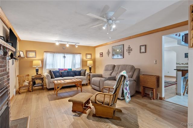 4199 Milton Avenue, Camillus, NY 13031