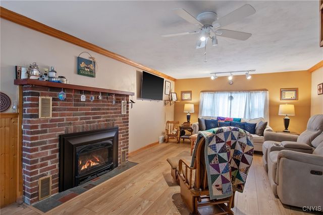 4199 Milton Avenue, Camillus, NY 13031