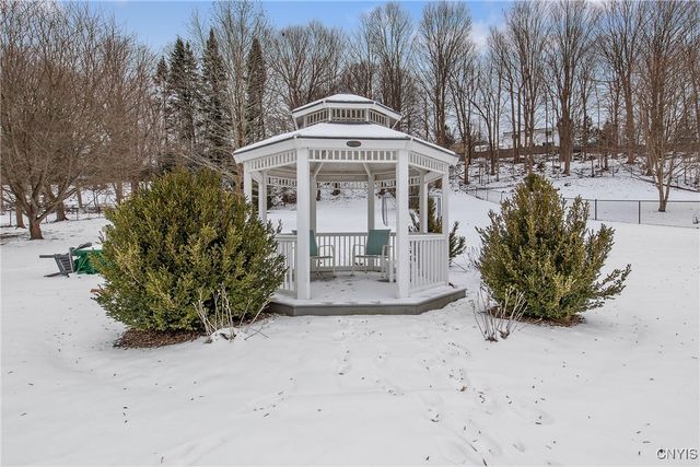 4199 Milton Avenue, Camillus, NY 13031