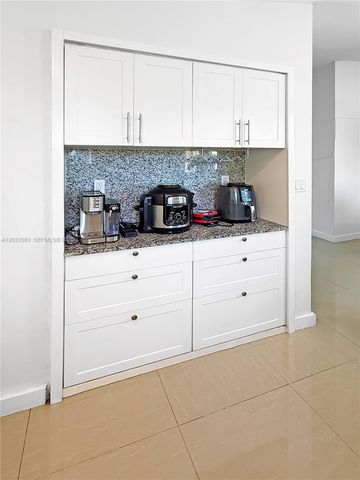 945 NE 34th Avenue 204, Homestead, FL 33033