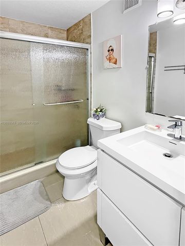 945 NE 34th Avenue 204, Homestead, FL 33033
